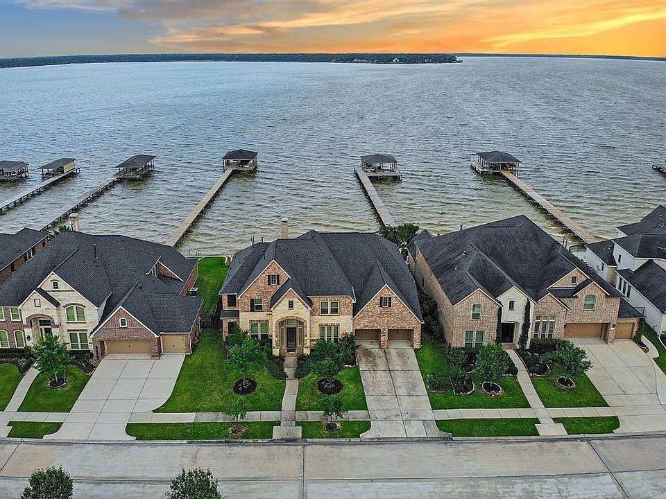 1st image of 16206 Pelican Beach Lane