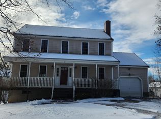 6 Mohawk Ave, Webster, MA 01570