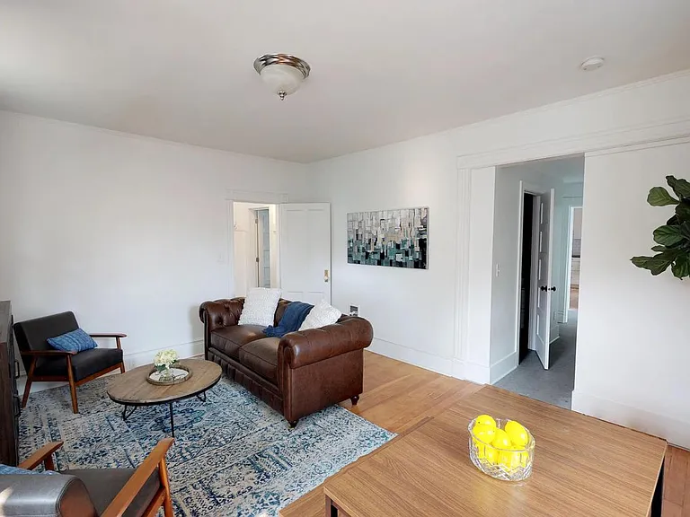 1730 SE 35th Pl #A — Photo 1