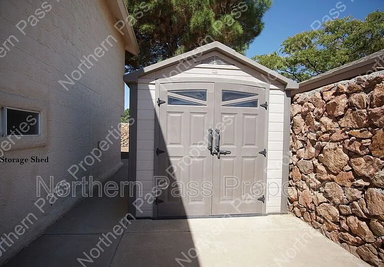 2045 Pueblo Nuevo Cir — Photo 32