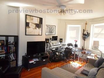 2nd image of 1381 Commonwealth Ave #246