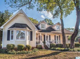 102 Brokenbranch Dr, Hazel Green, AL 35750
