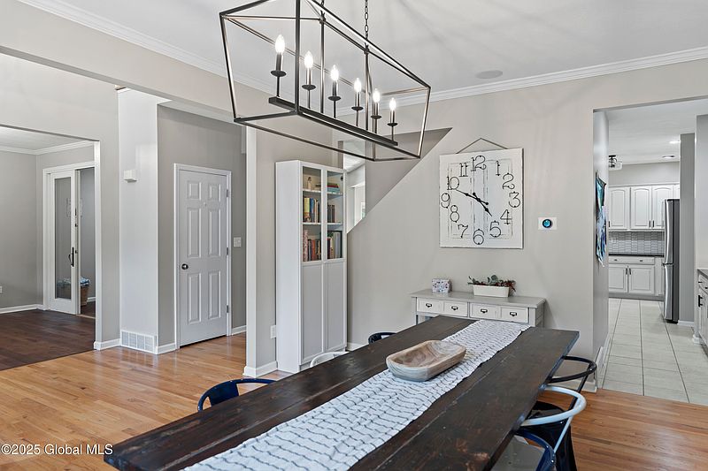 5th image of 638 Grooms Road