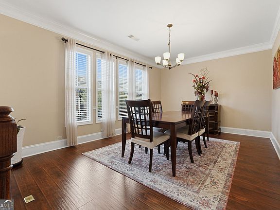 2nd image of 2260 Ewell Park Dr