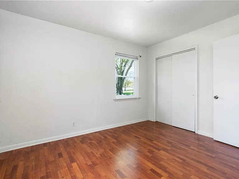 1551 N Stephens Ave — Photo 10