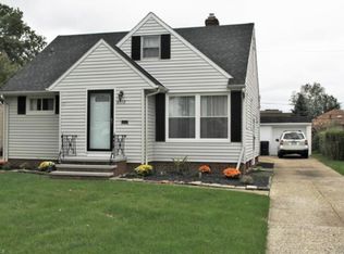 4712 Fleharty Rd, North Olmsted, OH 44070