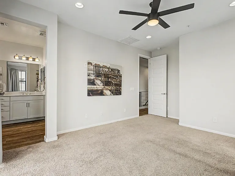 2090 S Dorsey Ln #1030 — Photo 12
