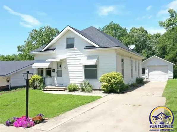 720 W Conn St, Council Grove, KS 66846