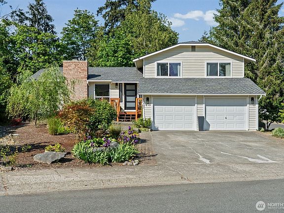 2nd image of 15932 SE 166th Place