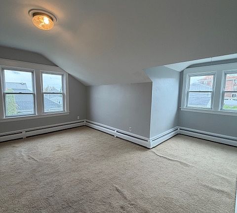 4th image of 154 Pelham St #2