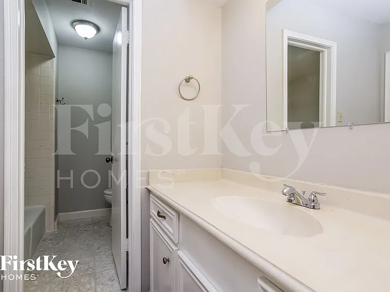 17322 Tall Cypress Dr — Photo 10
