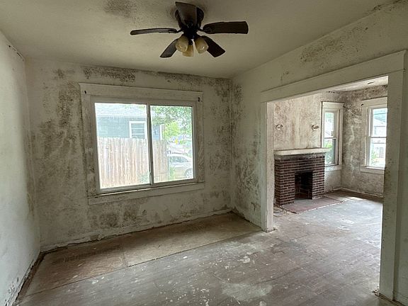 5th image of 2611 Pine St