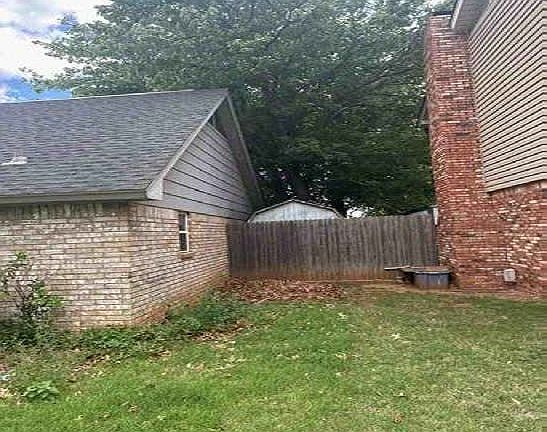 3rd image of 5621 NW 83rd St