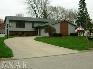 110 Colchester Dr, Normal, IL 61761