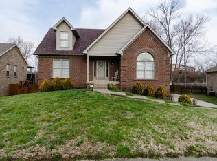 9109 Auburn Woods Ct, Louisville, KY 40214