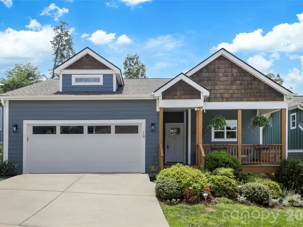 19 Woodbridge Park Dr, Asheville, NC 28803