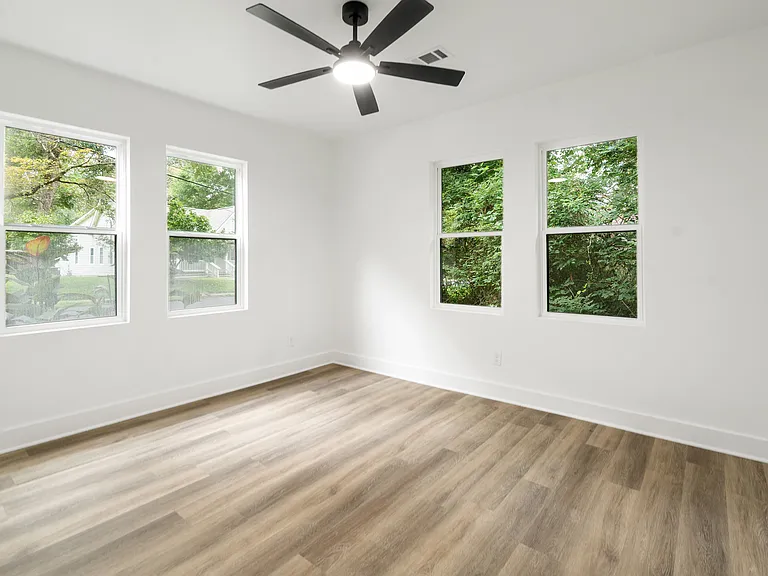121 Orchard St — Photo 9
