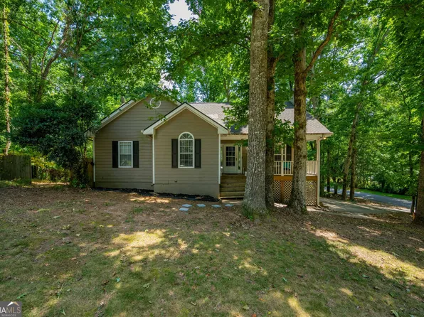 6370 Carriage Ct, Cumming, GA 30040