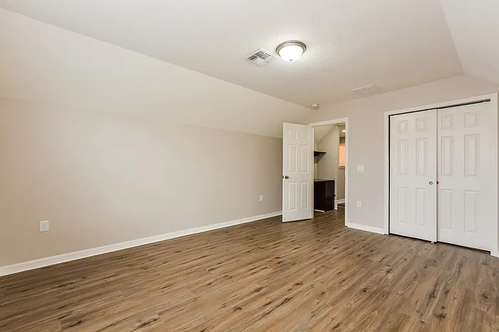 3941 Heathcote Dr — Photo 16