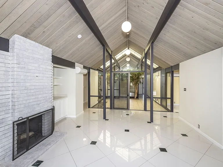 1134 Harker Ave — Photo 4