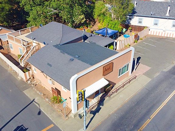4th image of 17 Mountain Ave