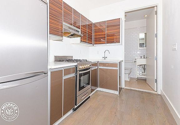 2nd image of 1072 Bergen St #W7