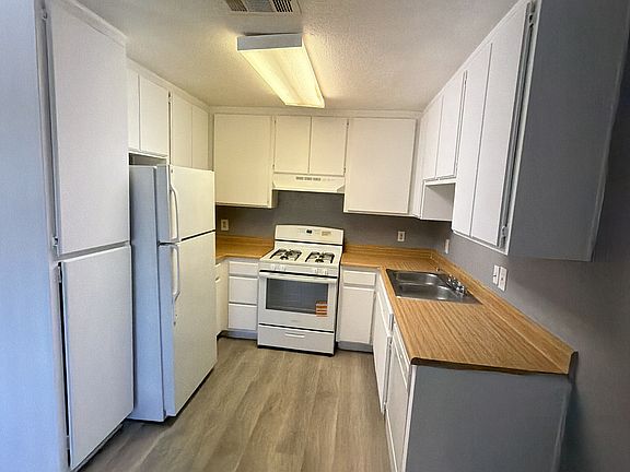 4th image of 675 W Williams St APT 4