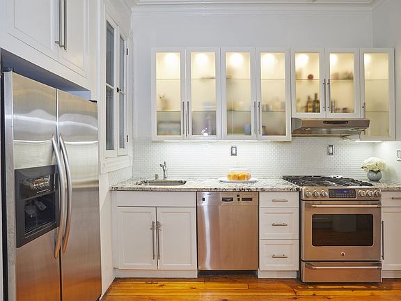 3rd image of 410 2nd St APT 3