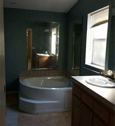 4th image of 9905 High Meadow Ave