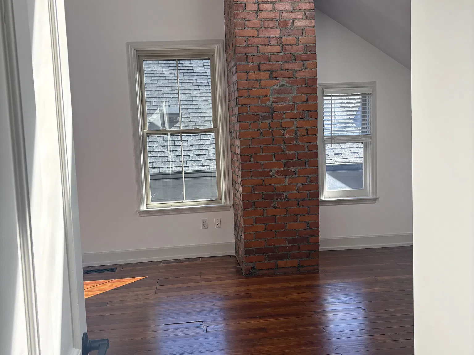 1314 - 1316 William Howard Taft Road - (16) B — Photo 4