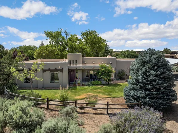 100 Sherlock Ct, Corrales, NM 87048
