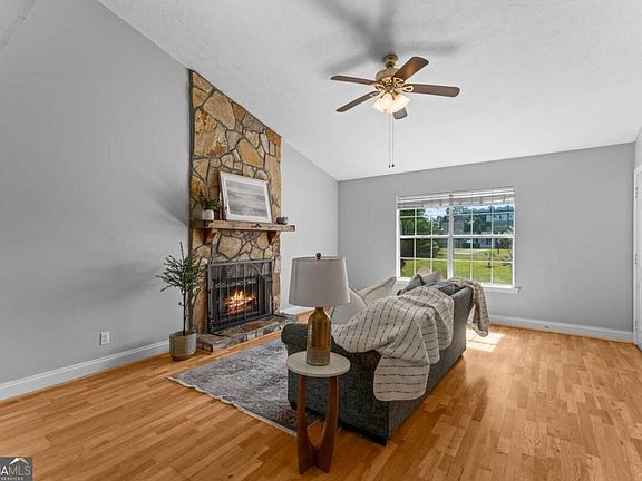 5th image of 103 Dogwood Cir