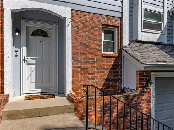 1107 N 84th Ter, Kansas City, KS 66112