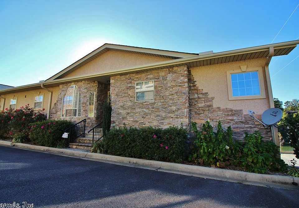 1st image of 620 Grand Point Dr APT K1