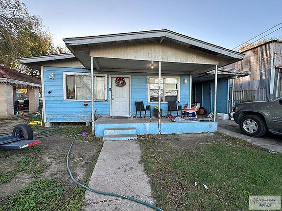 3rd image of 425 Center Dr