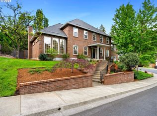 12260 SW Winterhawk Ln, Beaverton, OR 97007