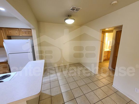 5th image of 6217 N 12th St Unit B