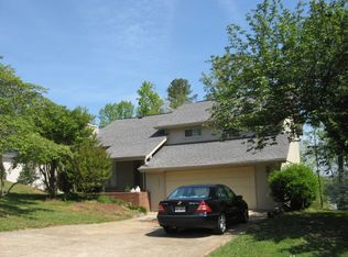3437 Point View Cir, Gainesville, GA 30506