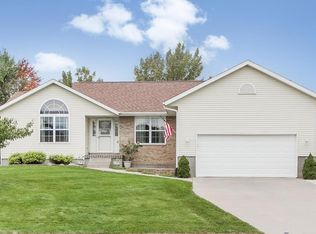 3985 Deer Valley Dr, Marion, IA 52302