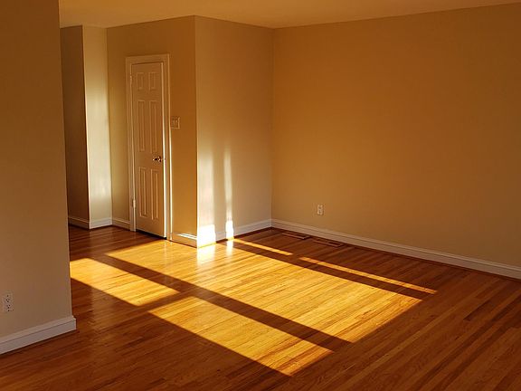 4th image of 219 Alnus St #1A