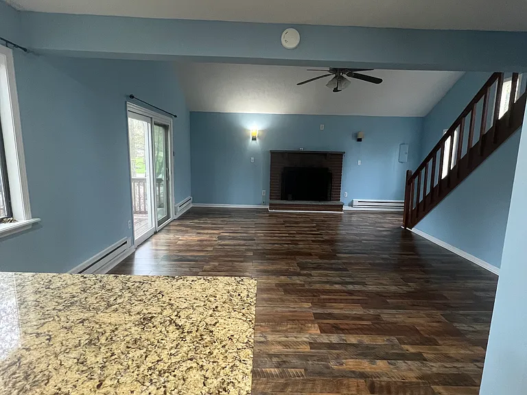 Woods Ln — Photo 10