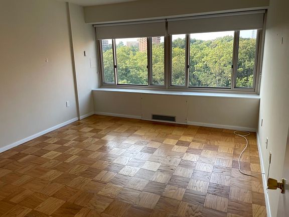 5th image of 4101 Cathedral Ave NW APT 1208