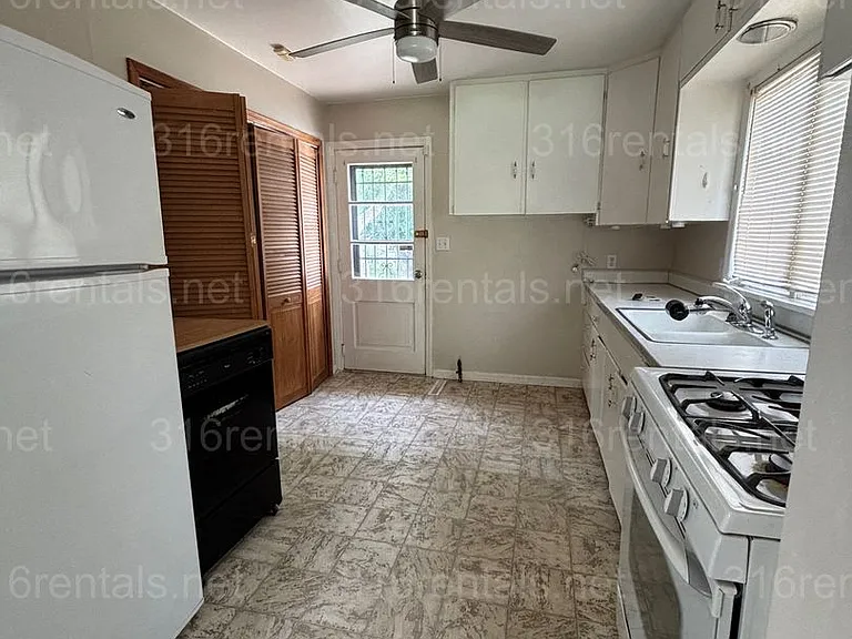 1423 N Terrace Dr — Photo 9