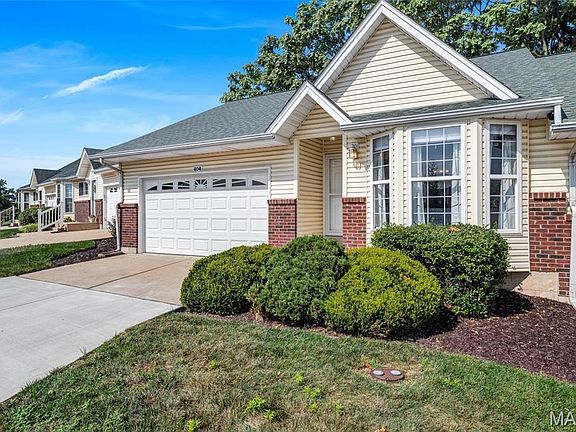 2nd image of 404 Cardinal Commons Ct
