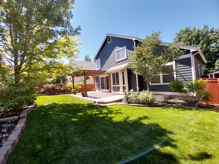 9786 Buckingham Ct — Photo 2