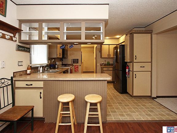 3rd image of 2521 Surrey Ct