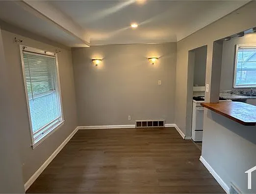 3700 Bedford St — Photo 3