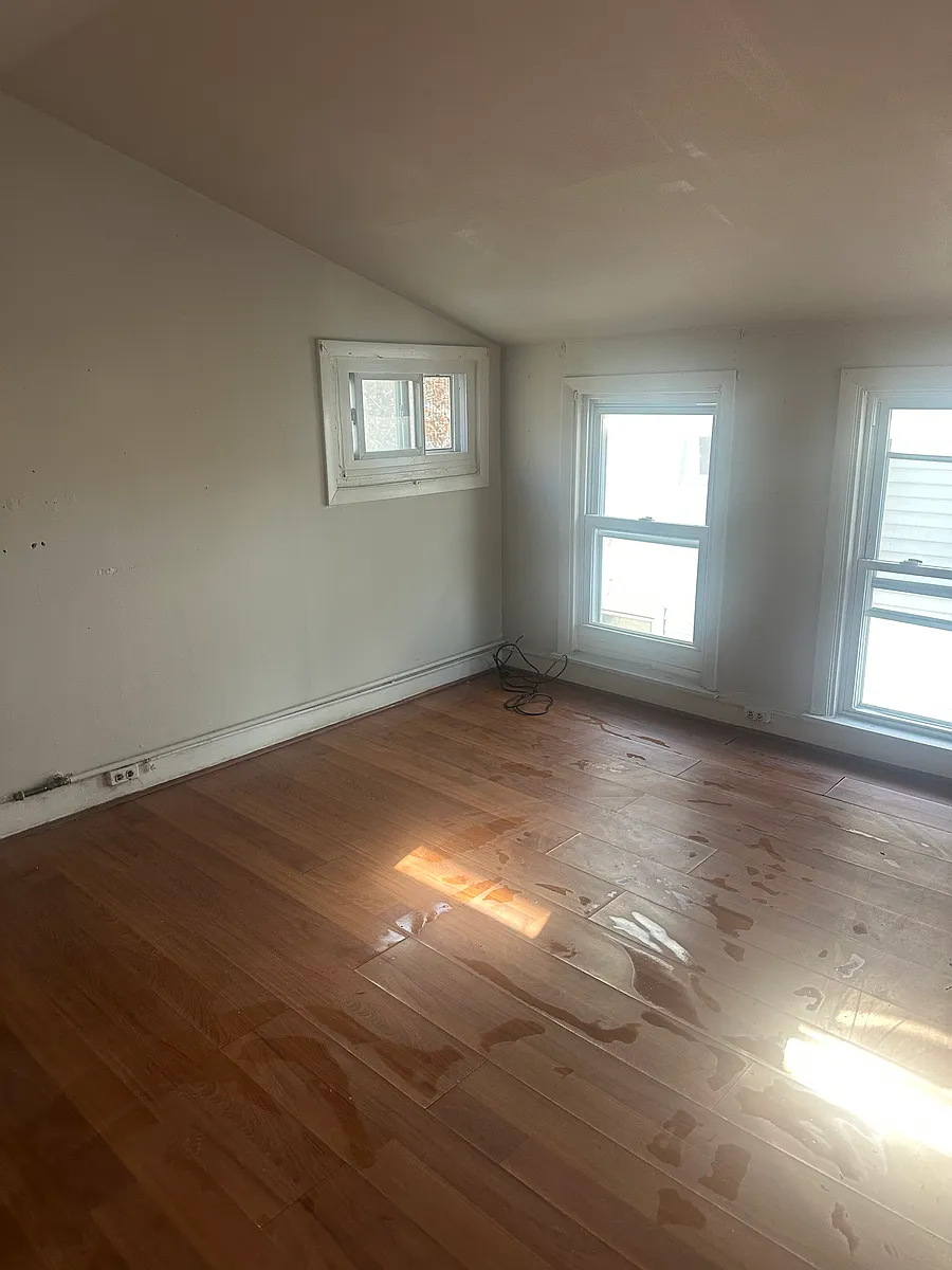 Building Photo - 232 3rd St #2