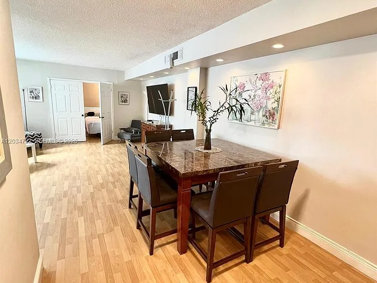 905 Brickell Bay Dr #1422 — Photo 13