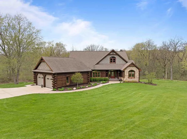 W7990 County Road A, Delavan, WI 53115